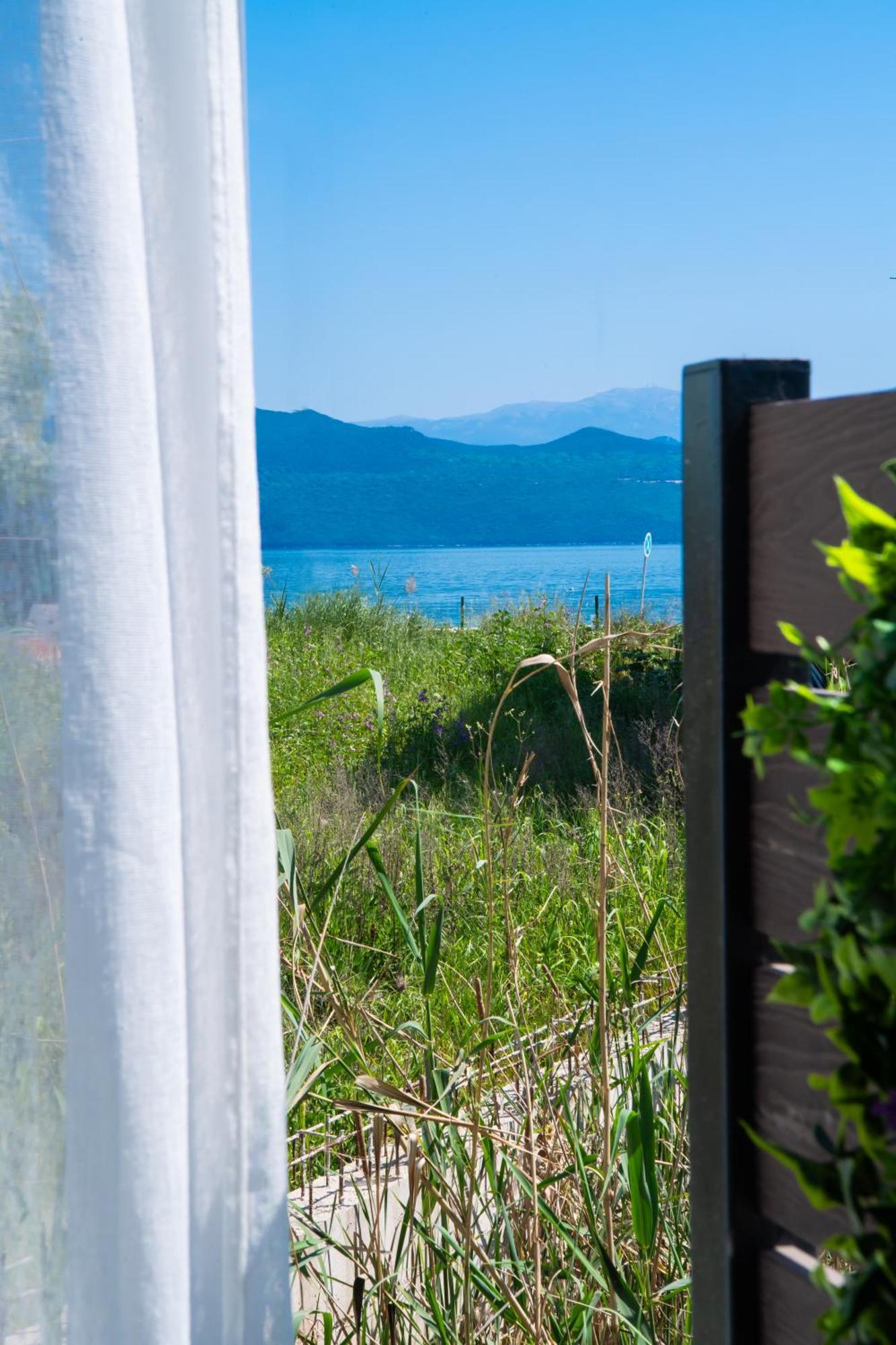 Blue Horizon Seaside Suite By Imagine Lefkada Nikiana Exterior photo